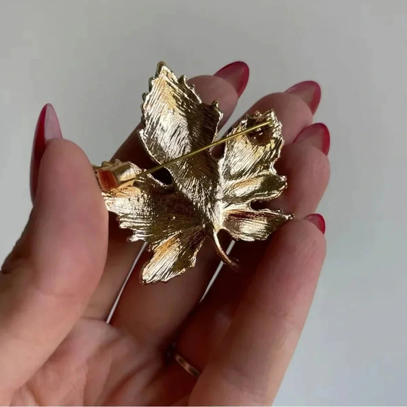 Bria Red Maple Leaf Green Crystal Brooch - Picture 5 of 8